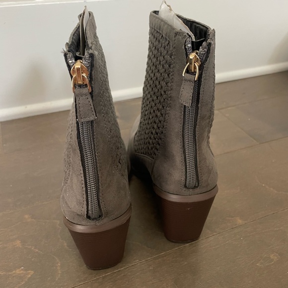 Jessie James decker x JustFab booties - Picture 1 of 3